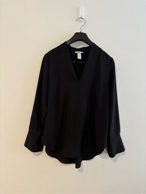 H&M Black V-Neck Long Sleeve Blouse
